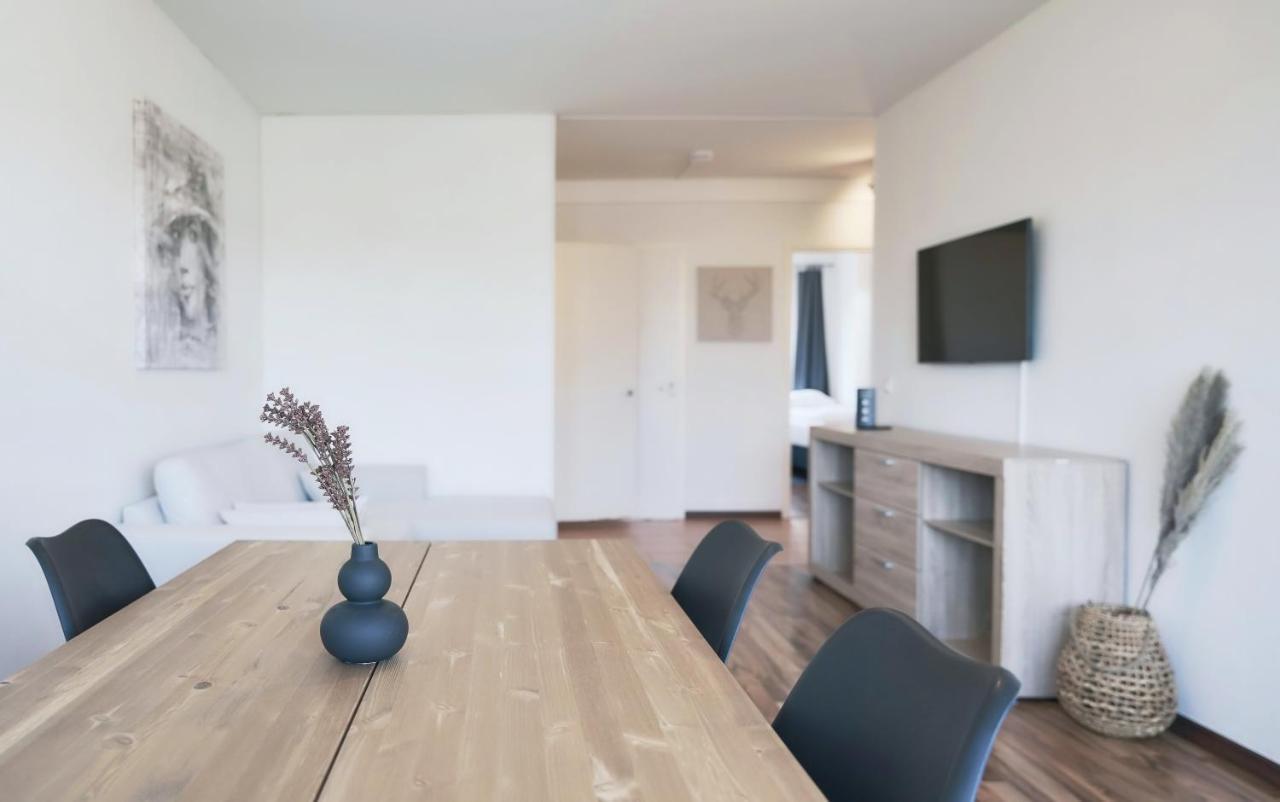 Norden Homes Turku 2-Bedroom Nordic Apartment Buitenkant foto